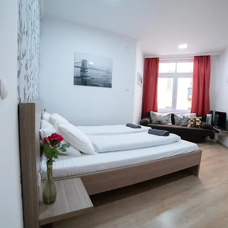 Seasons Central Budapest *